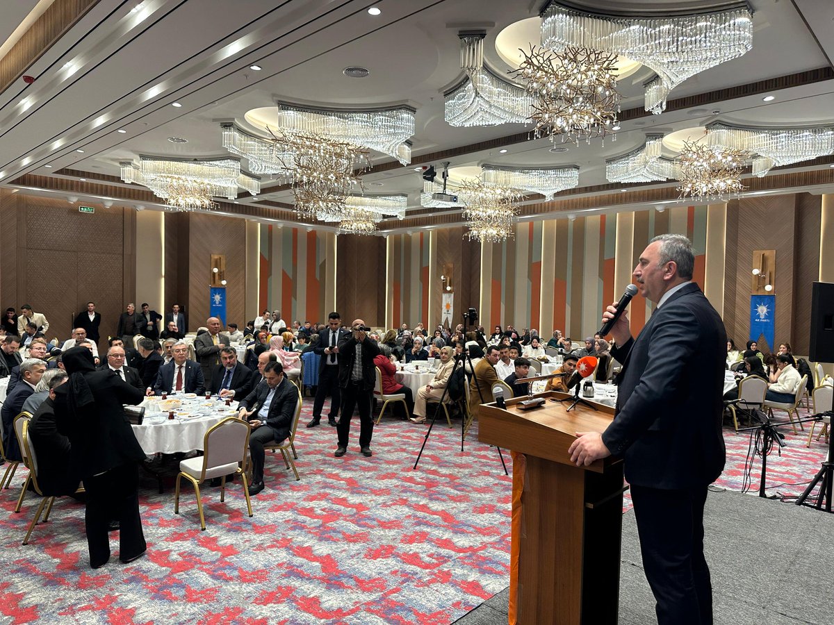 abdulhamitgul's tweet photo. Konya İl Başkanlığımızın düzenlediği 1. Bölge İftar Programımızı İl Başkanımız, Milletvekillerimiz, teşkilatımız ve AK Parti ailemizin katılımıyla gerçekleştirdik.

​Ereğli, Emirgazi, Karapınar ve Halkapınar ilçe teşkilatlarımızla bir araya gelerek hem Ramazan’ın bereketini paylaştık hem de ülkemizin meselelerini istişare ettik.

Ülkemizin yarınları için omuz omuza çalışmayı sürdüreceğiz.