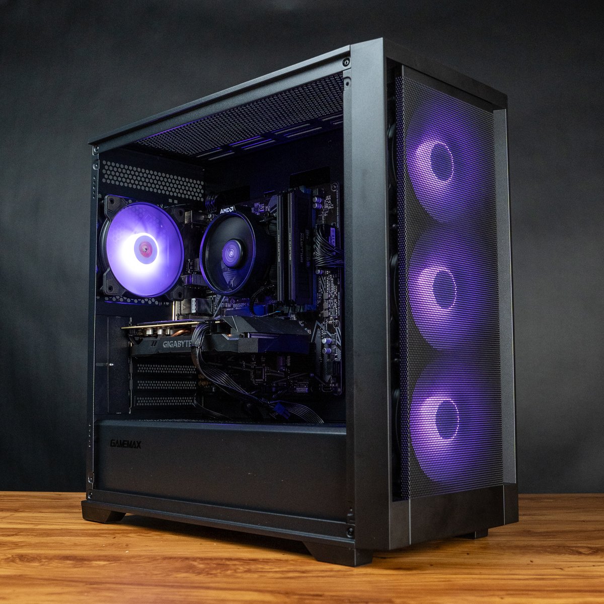 Zach's Tech Turf tweet media