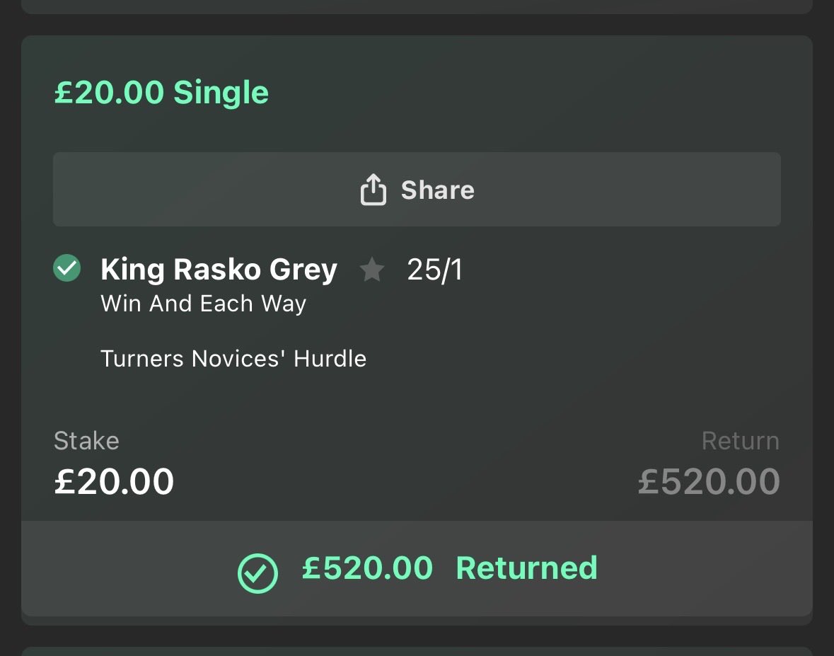 Lewis🐎 tweet media