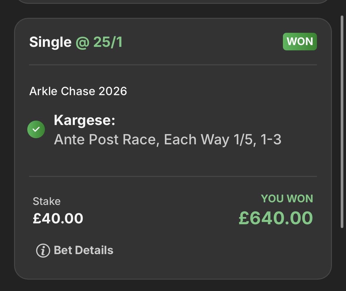 Lewis🐎 tweet media