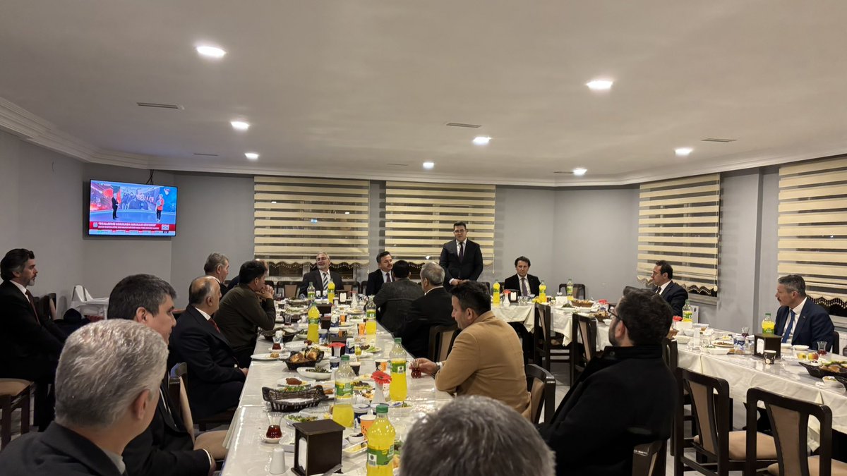 İl Millî Eğitim Müdürü Sayın Özgür Tokgöz’ün katılımları ve İlçe Millî Eğitim Müdürü Sayın Yunus Aydın’ın ev sahipliğinde, ilçe millî eğitim müdürlerimizin kıymetli iştirakleriyle düzenlenen iftar programında bir araya geldik.

Ramazan ayının birlik, beraberlik ve kardeşlik