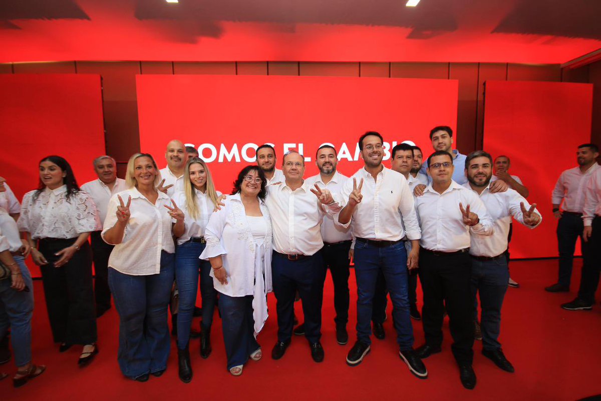 lacostasoy's tweet photo. Escalando. El candidato a concejal de Asunción, Axel Mongelos, va ganando terreno con dirigentes influyentes electoralmente en sus zonas. 
- Kike Chávez presidente de la secc 27 
- ⁠Blanca Doncel presidente de la secc 7 
- ⁠Heriberto González ex candidato a presidente de la secc 4 
- ⁠Karen González miembro titular de la secc 19 
- ⁠Julio Benítez de la secc 22 
- ⁠Diego Gaona de la secc 43 
- ⁠Caye Martínez de la secc 11 
- ⁠Karen Ramírez de la secc 1 
- ⁠Manuel Báez de la secc 8