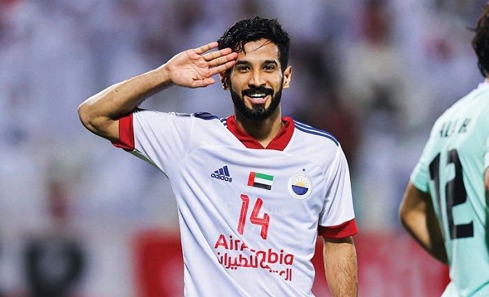 سؤال بسيط ؛ 

الفريق حالياً يُعاني في وسط الميدان لماذا لا نشاهد خالد على الأقل كـ حل يتواجد على دكة البدلاء … 

نمر بمرحلة صعبة نحتاج فيها للاعبين خبرة الزج به في فريق 23 و حرق اللاعب ليس من مصلحة النادي 

اتمنى أن يتم استدعاءه من الجولات القادمة 
حل موجود بين يدكم تمسكوا به