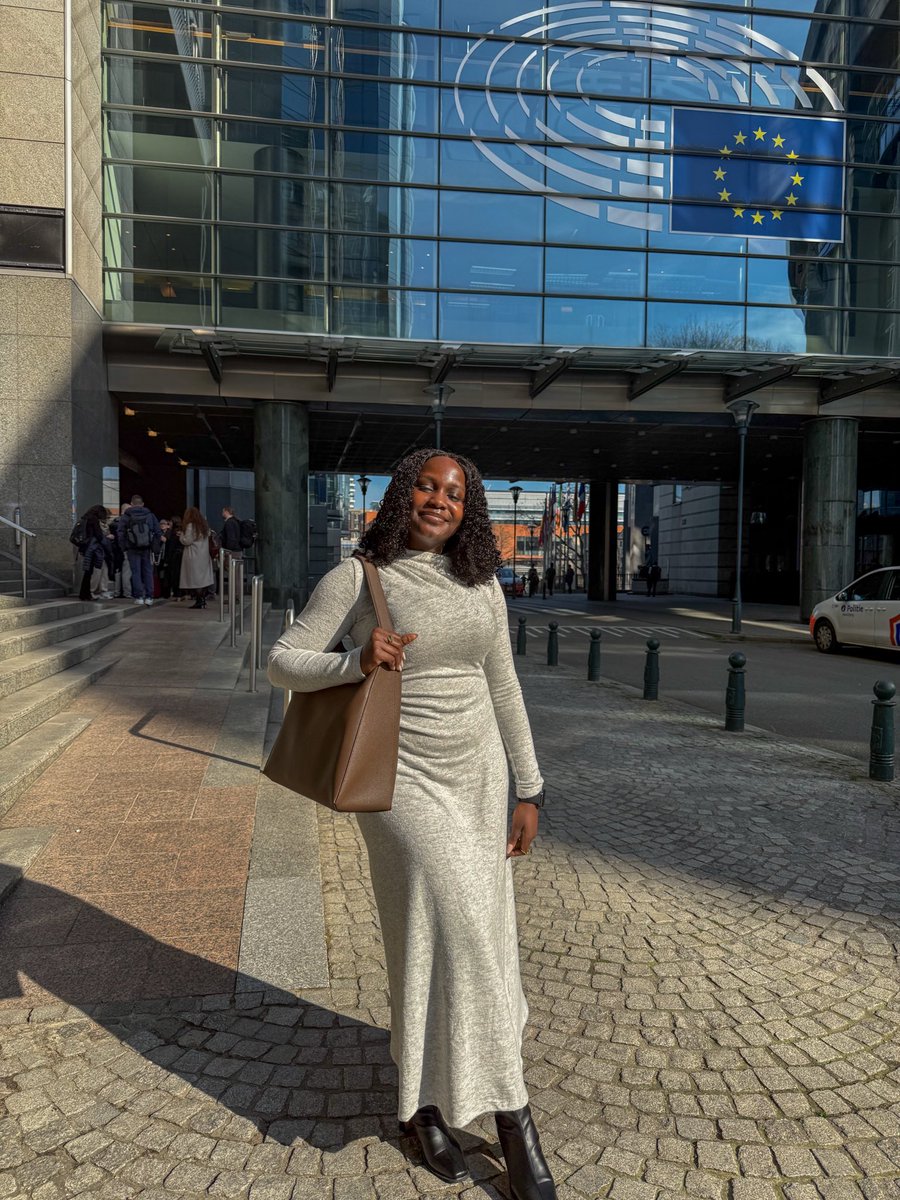 5 years later, I’m in the heart of the European Parliament with some MEPs and experts who are actively working on and influencing some of the most important digital regulations in the world today, laws like the Digital Services Act (DSA), Cyber Resilience Act and the AI Act.