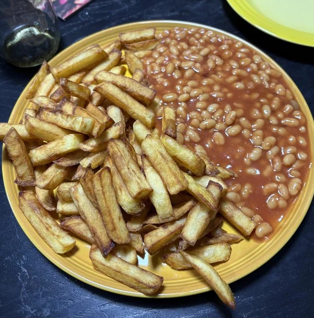 Dinner with Beans 🍽️ tweet media