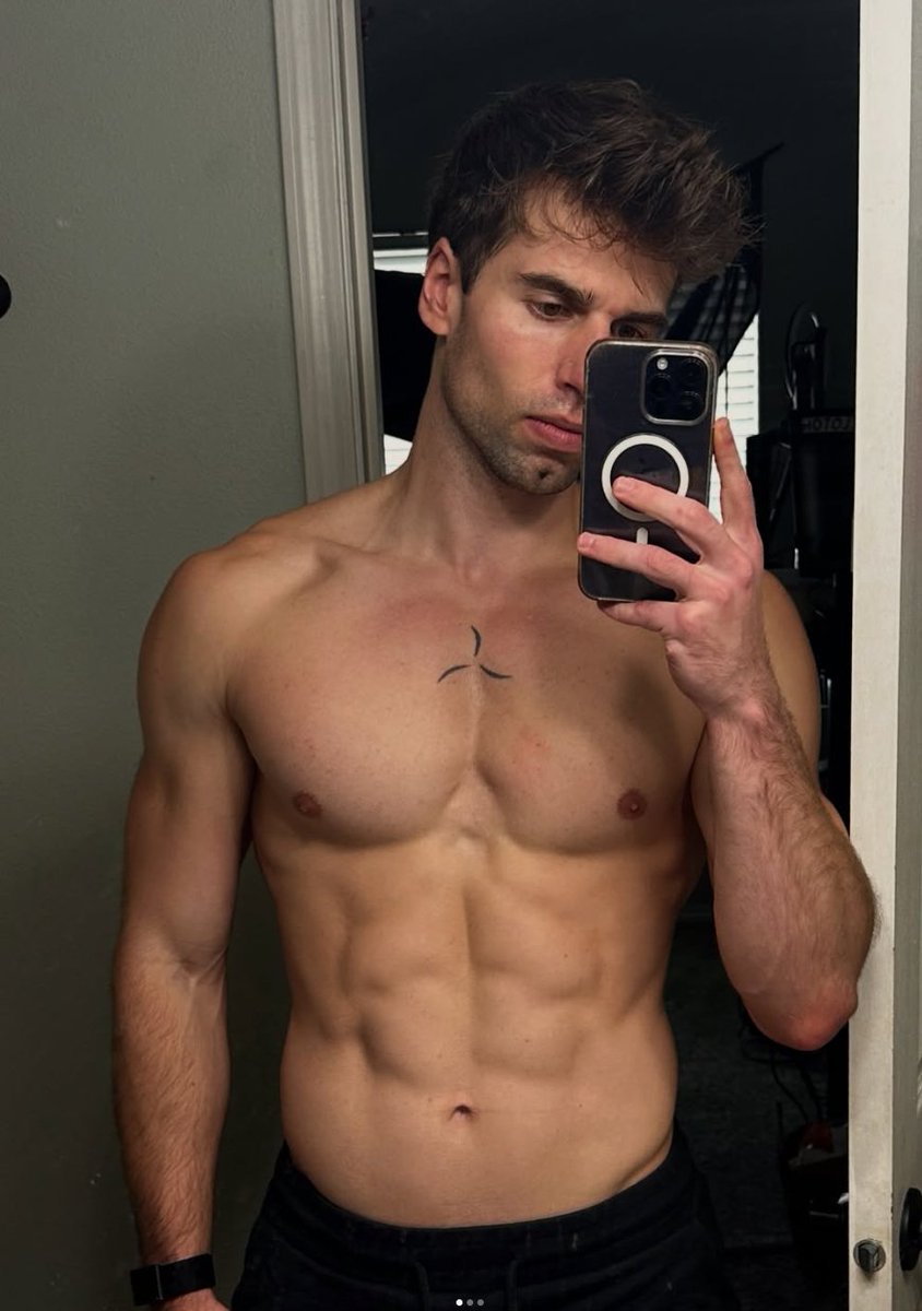 Romanpuss tweet media