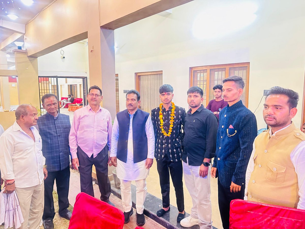 विधानसभा मलिहाबाद के ग्राम अमेठिया सलेमपुर में श्री हीरालाल रावत जी की पुत्री के शुभ विवाह कार्यक्रम में।