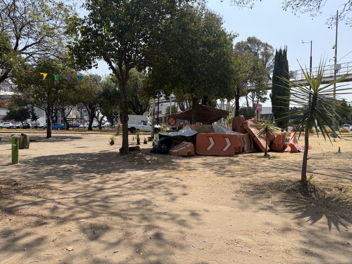 Oye <a href="/PueblaAyto/">Puebla Gobierno de la Ciudad</a> 
estás viendo la situación 
ambiental y ustedes
echando más cemento y
descuidando áreas verdes
🌳
Ahí quedaba un bosque 
urbano <a href="/FiscaliaPuebla/">FGE Puebla</a> 
<a href="/JIvanHerrera_/">Iván Herrera</a>