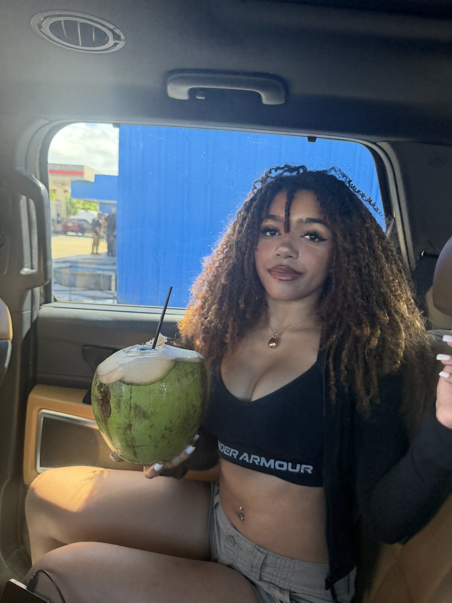 island gal🥥