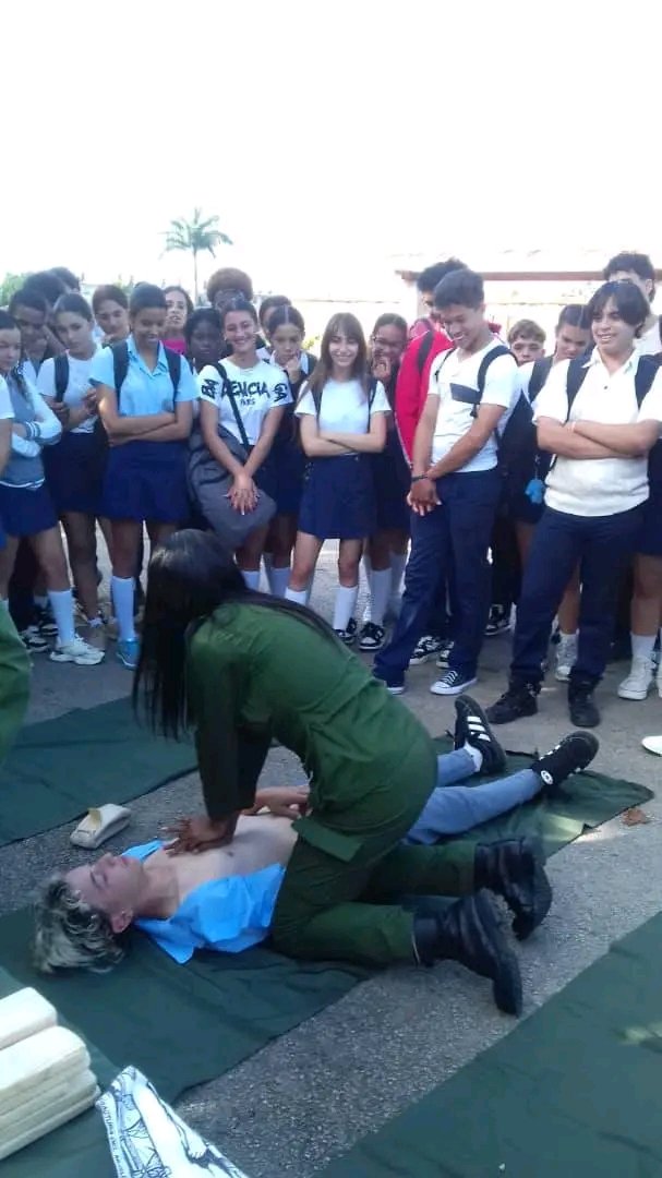 El Bastión Estudiantil en Artemisa concluye con diversas actividades con los jóvenes como protagonistas. 
Preparamos el futuro HOY. #FARCuba #FEEMdeCuba