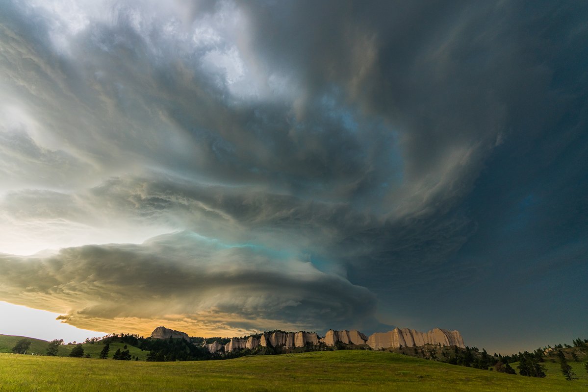 LoriGraceWX tweet media