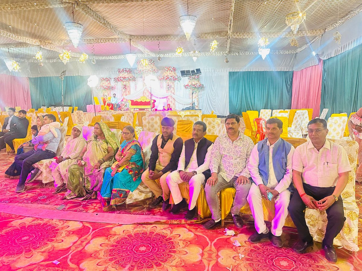 विधानसभा मलिहाबाद के के नगरपंचायत काकोरी के काज़ीगढ़ी निवासी श्री मनोज शाहू जी के पुत्र के आशीर्वाद प्रीतिभोज कार्यक्रम में।