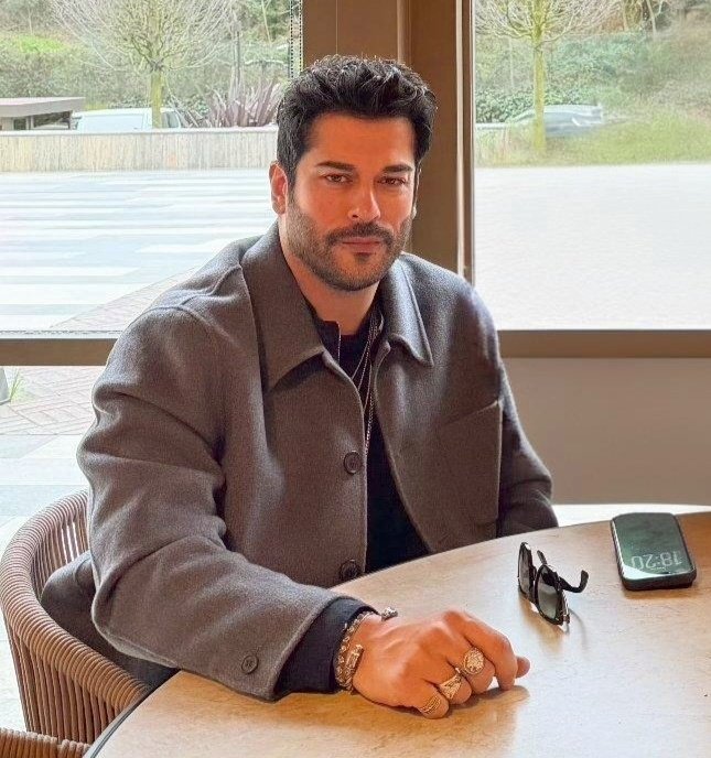 ✨️💖
⌜ #BurakÖzçivit ⌟