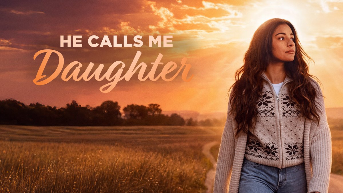 Emily Reviews tweet media