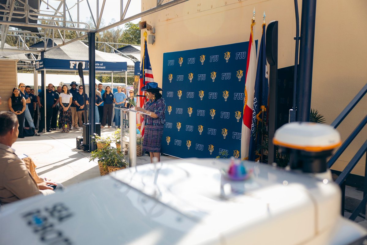 Rep. Frederica Wilson tweet media