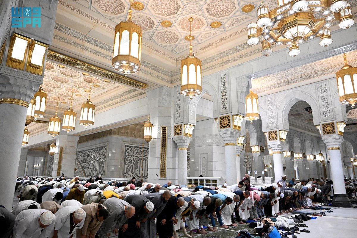 البيان tweet media