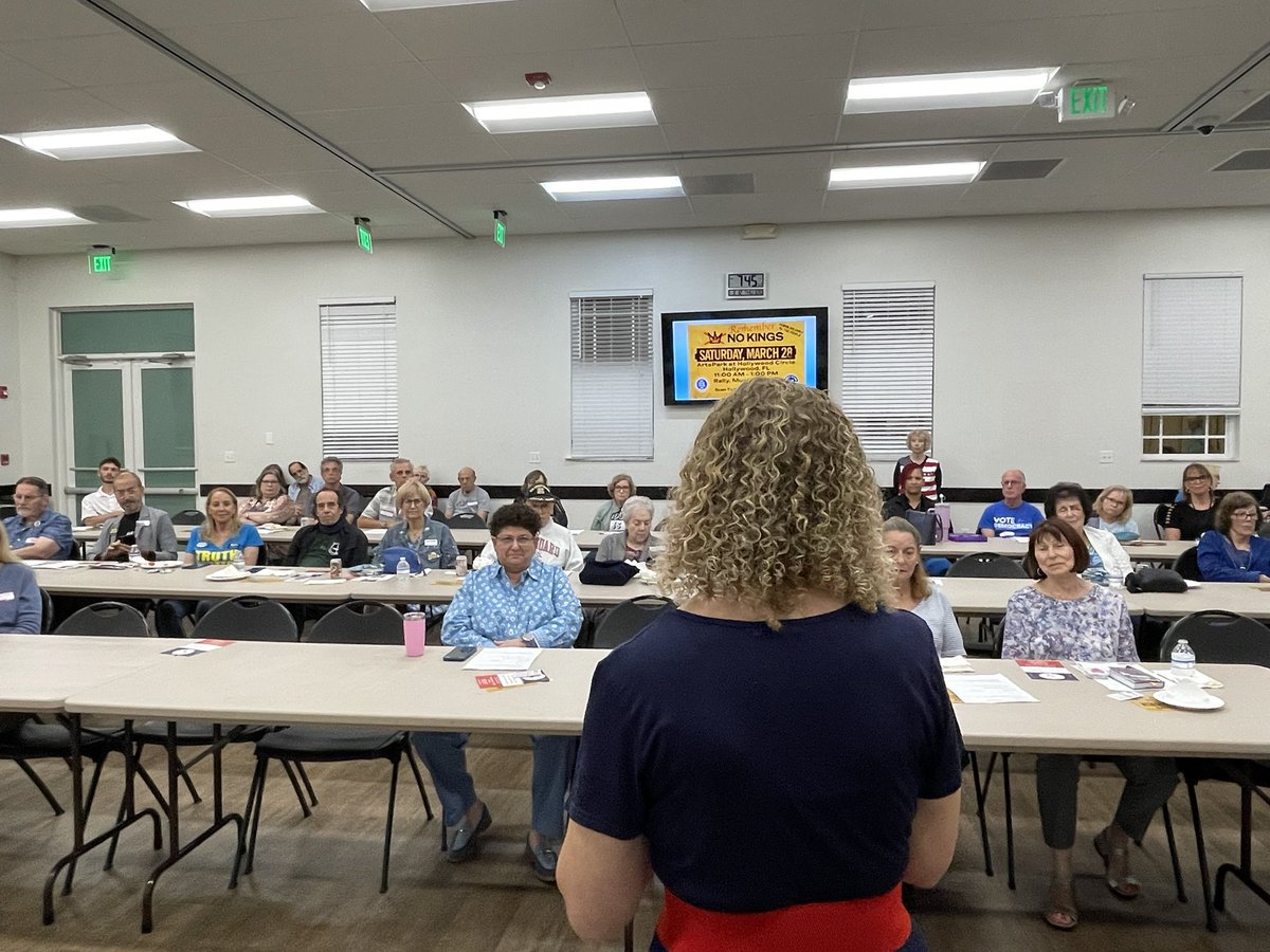 Debbie Wasserman Schultz tweet media