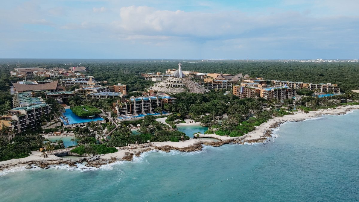 PixanPhoto's tweet photo. 🚨 Just updated: Ultimate Xcaret Wedding Guide 2026-2027!
New $3,950 Sunset Promo + verified pricing + room-block secrets + $1,800 Pixan bonus (free cenote pre-wedding shoot + Content Creator team).
Grab the free guide instantly: https://t.co/nMKfvGSmKO
y https://t.co/H7XsZHkf1Y