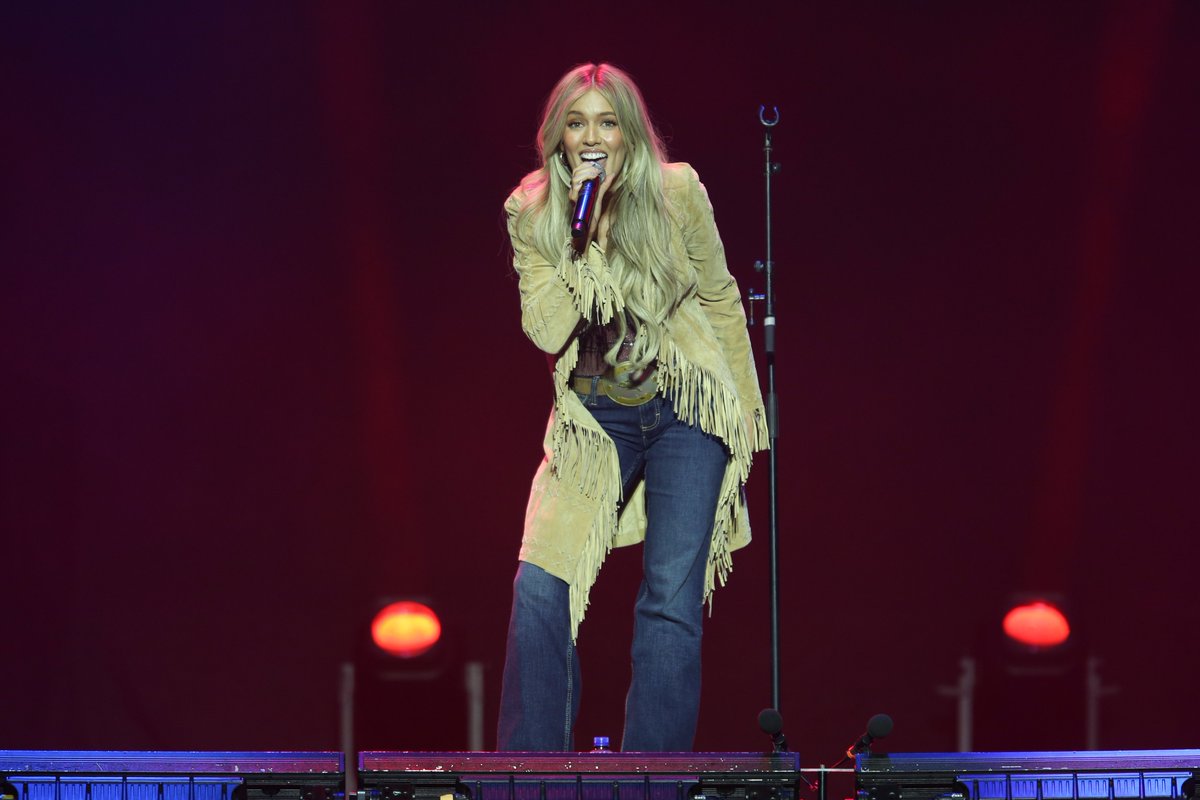 Country To Country Belfast tweet media