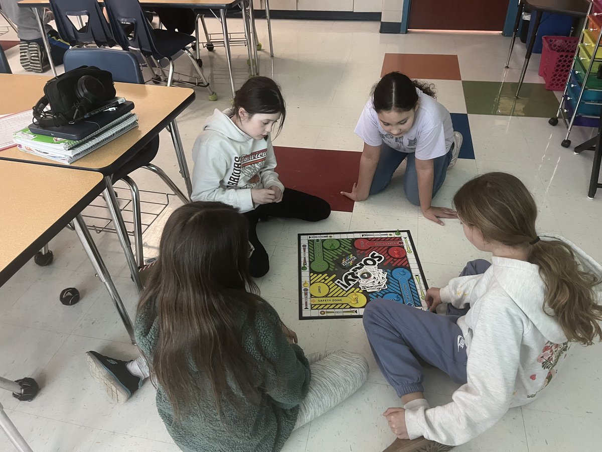 Miss Chambers tweet media