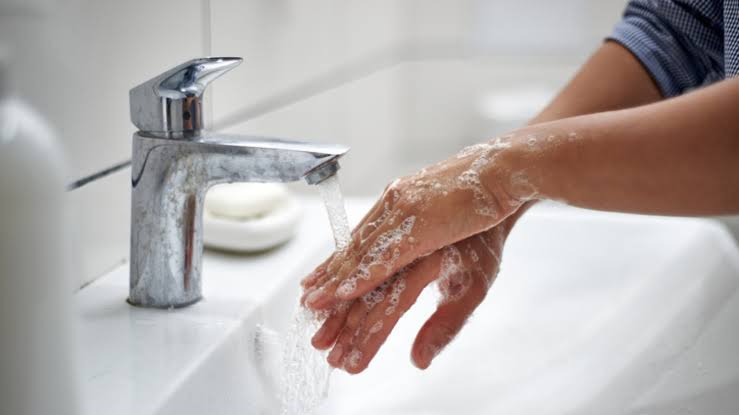 I don wash my hand commot from .........

Quote this tweet with your reply?