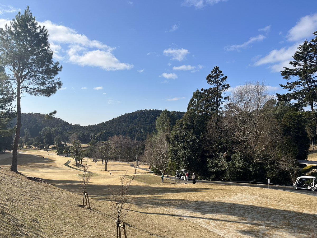 BATONGOLF's tweet photo. ゴルフを愛する全ての人へ⛳️
手塚あいりです♪

ゴルファーにとって本当にワクワクするシーズンになってきましたね🌸

手塚としては花より団子。
ゴルフ場グルメの写真ばかりでございます😂

昨日新たな動画公開されました！ぜひご覧ください！

#BATONGOLF #GREENSAVER

https://t.co/Sq5z9O5osM https://t.co/YO3oeWJMJZ