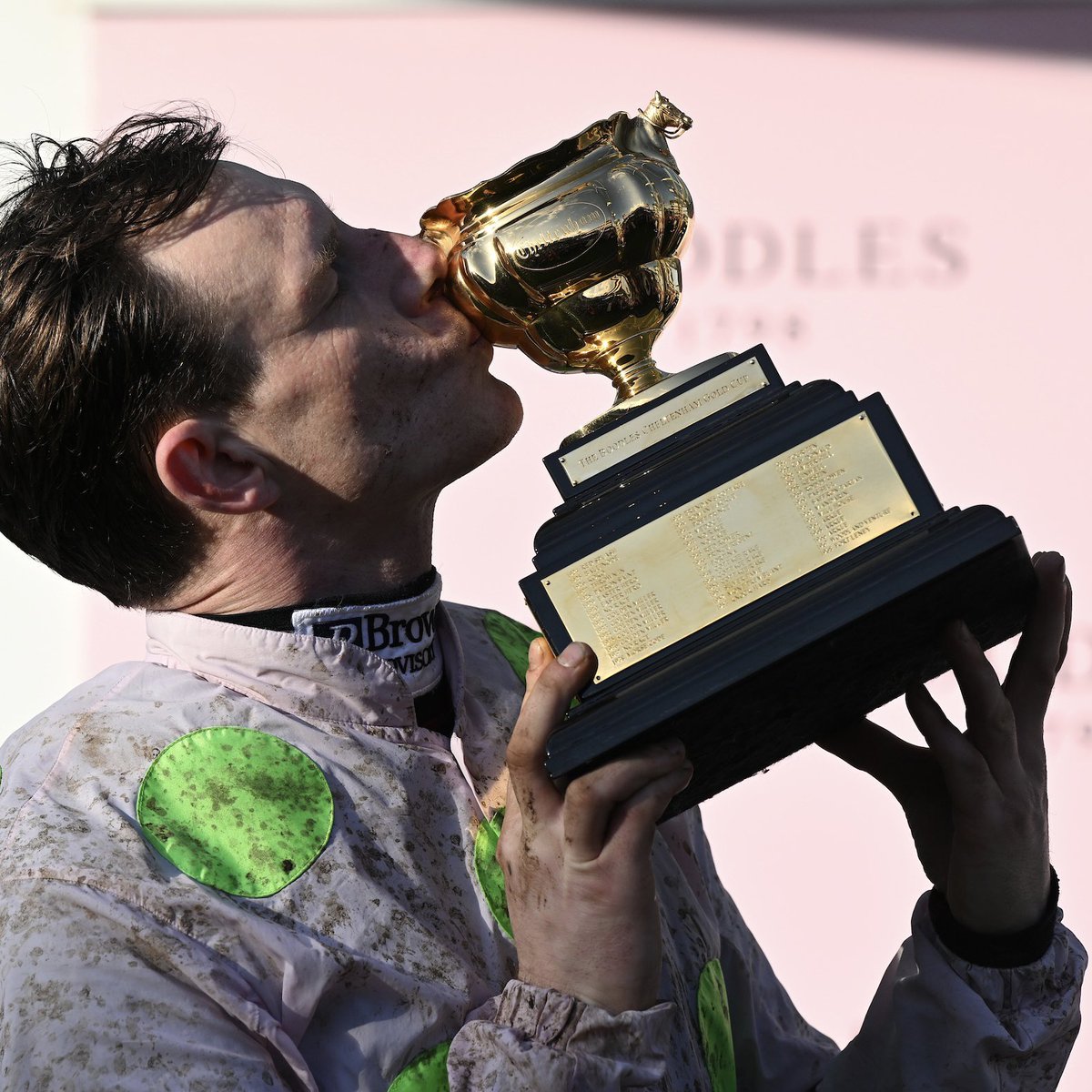 RacingTV's tweet photo. The winning-most jockey in Gold Cup history

🏆 2019: Al Boum Photo
🏆 2020: Al Boum Photo
🏆 2023: Galopin Des Champs
🏆 2024: Galopin Des Champs
🏆 2026: Gaelic Warrior 

📷 Focus On Racing / Healy Racing https://t.co/nlemoxBjTd