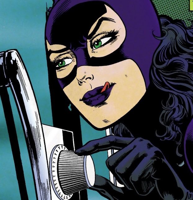 Catwomanlouvre's tweet photo. Imagine hating her https://t.co/ZQ78zTFAJS