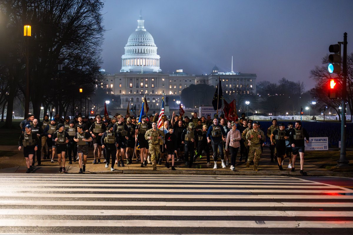 USMarshalsHQ's tweet image. 2026 marks the 10th anniversary of the USMS Hero Run - bringing the community together to honor the heroes who gave everything in service. Every step is a reminder of their courage and the bonds that unite us all.

#USMarshals #BeTheDifference