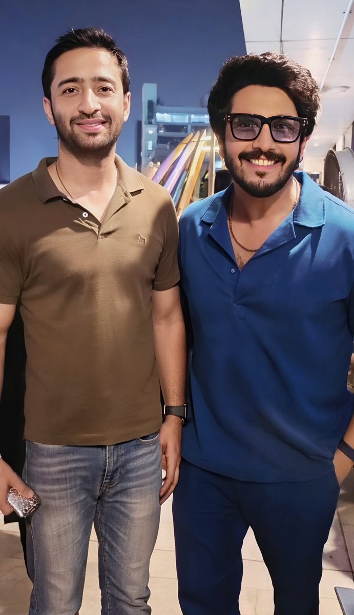 ritu0174's tweet photo. About Last Night ❤️
Handsome Heera Attended The 2 Years Celebrations Of Rahul Tewary's "Udne Ki Asha" In Mumbai 🎊💫
#SuccessParty #FriendsMeet #ShaheerSheikh
@Shaheer_S ♥️ https://t.co/j1rHm3oDTg
