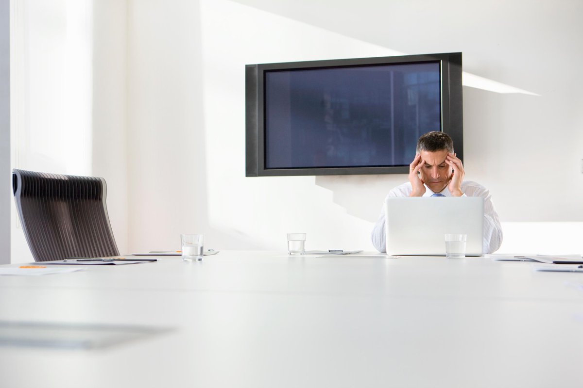 AVNationTV's tweet image. The meeting starts.
The tech fails.
Everyone looks at you.

In his latest article, @tdalbright breaks down why enterprise meeting rooms keep stumbling &amp;amp; why 2026 could be the turning point for collaboration infrastructure.

Link below👇

#AVTweeps #AVNation #ProAV #MeetingRooms