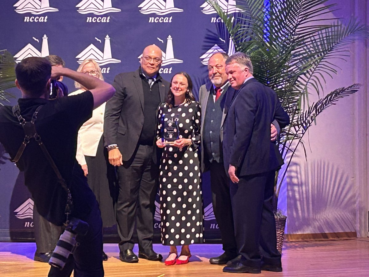 Robert Taylor tweet media