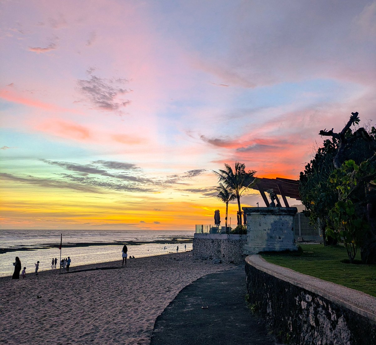 L's visual diary tweet media