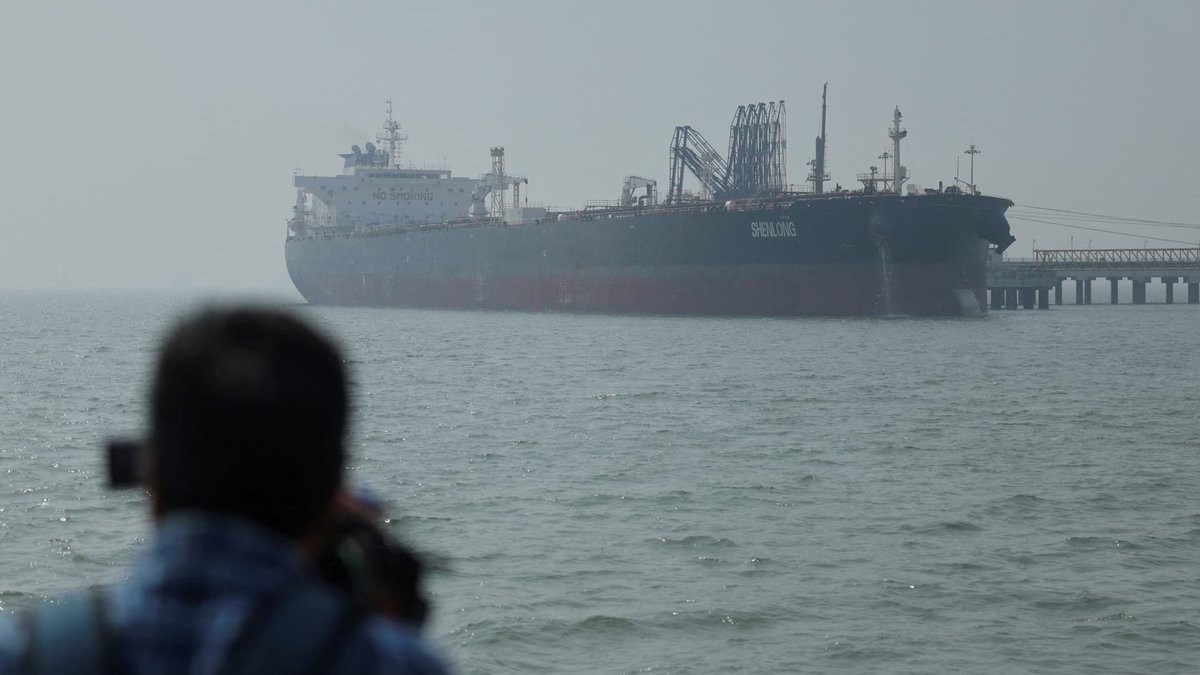 SigmaDrillTech's tweet photo. Oil holds above $100 as Trump says America ‘has ammunition and plenty of time’ to fight Iran war
 https://t.co/nlwtk0xagn https://t.co/X5l2Fwo7CK