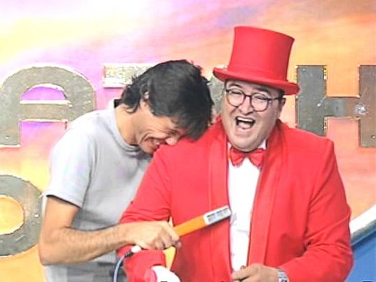 Carmiña: Georgina si en algún momento te vas de vacaciones yo estoy disponible para cubrirte 😭

Ya los domo a todos jajaja 
#ALaBarbarossa #GranHermano