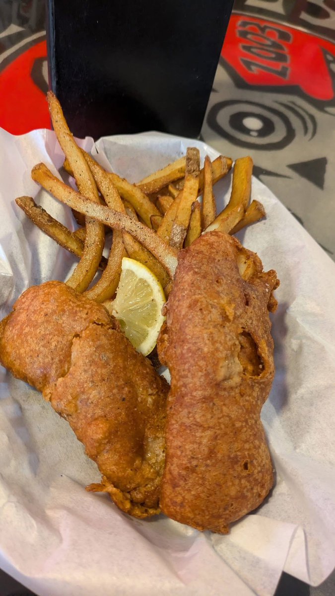 The Smiling Moose tweet media