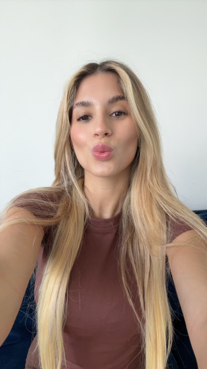 angelica slv tweet media