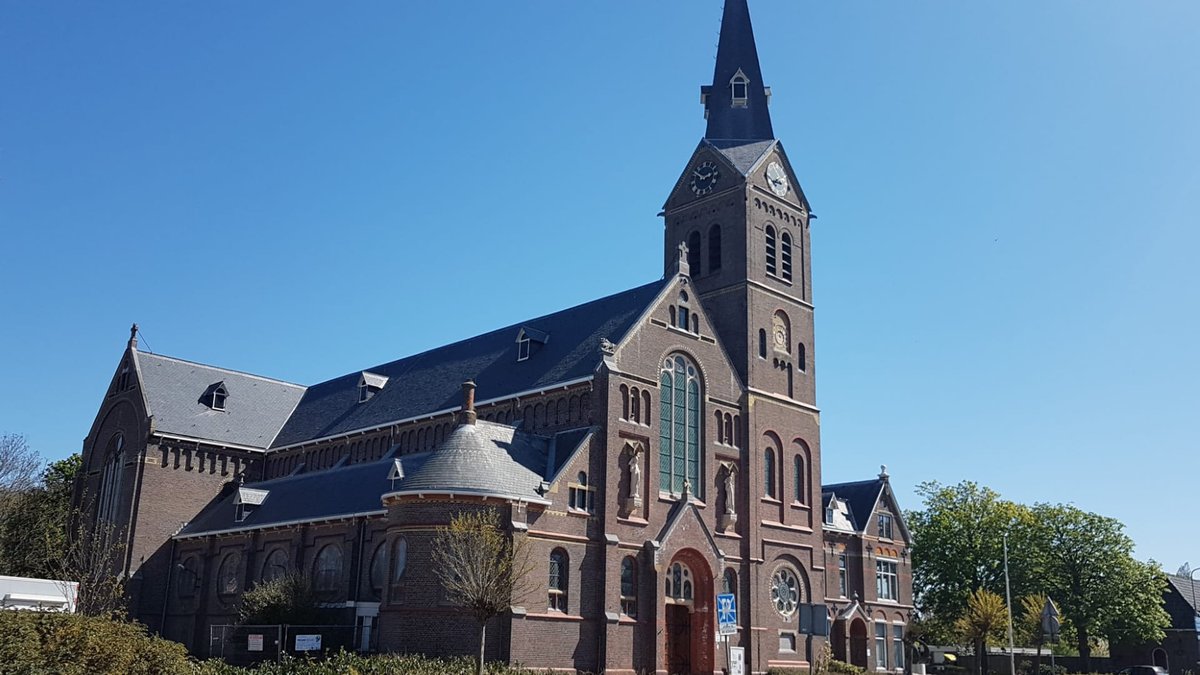 OmroepCastricum's tweet photo. Corneliuskerk niet verbonden met Forza! Castricum LIMMEN - De Cornelius Parochie betreurt het dat de politieke partij Forza! Castricum een afbeelding van de Corneliuskerk als achtergrond gebruikt van de campagneposter van haar verkiezingscampagne. https://t.co/wVF0dQhVDF https://t.co/jYNluhUBdJ