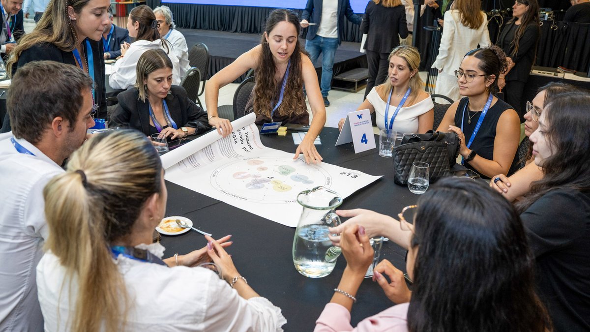 Facultad de Comunicación · Universidad Austral tweet media