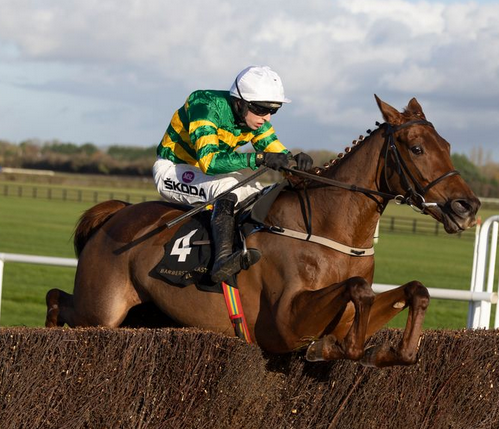 CheltenhamGhost's tweet photo. Next up: 14:40 Cheltenham 🐎

Dinoblue time.

Will they make it?

#CheltenhamFestival https://t.co/X4oQHfScHA