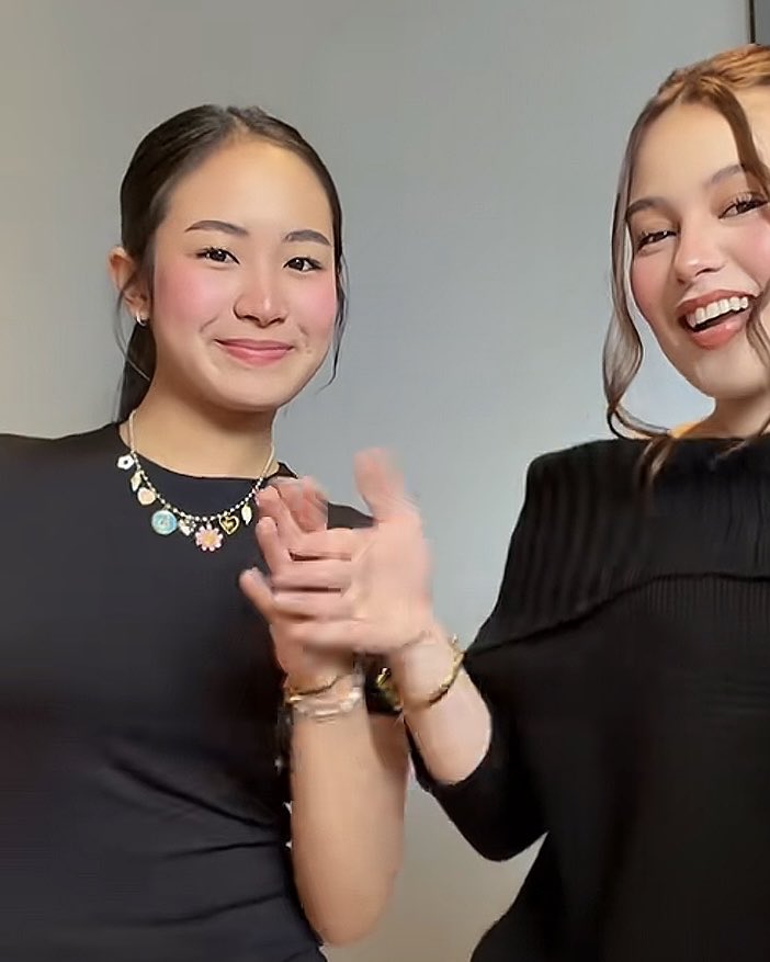 kshyunnieee's tweet photo. That’s why it looks familiar!!! Hahaha

Kaya pala may pa “shawty is a eenie meenie miney mo lover” si tala 🤣 char

#capkrys #capricecayetano #krystalmejes https://t.co/J6quyktbHf