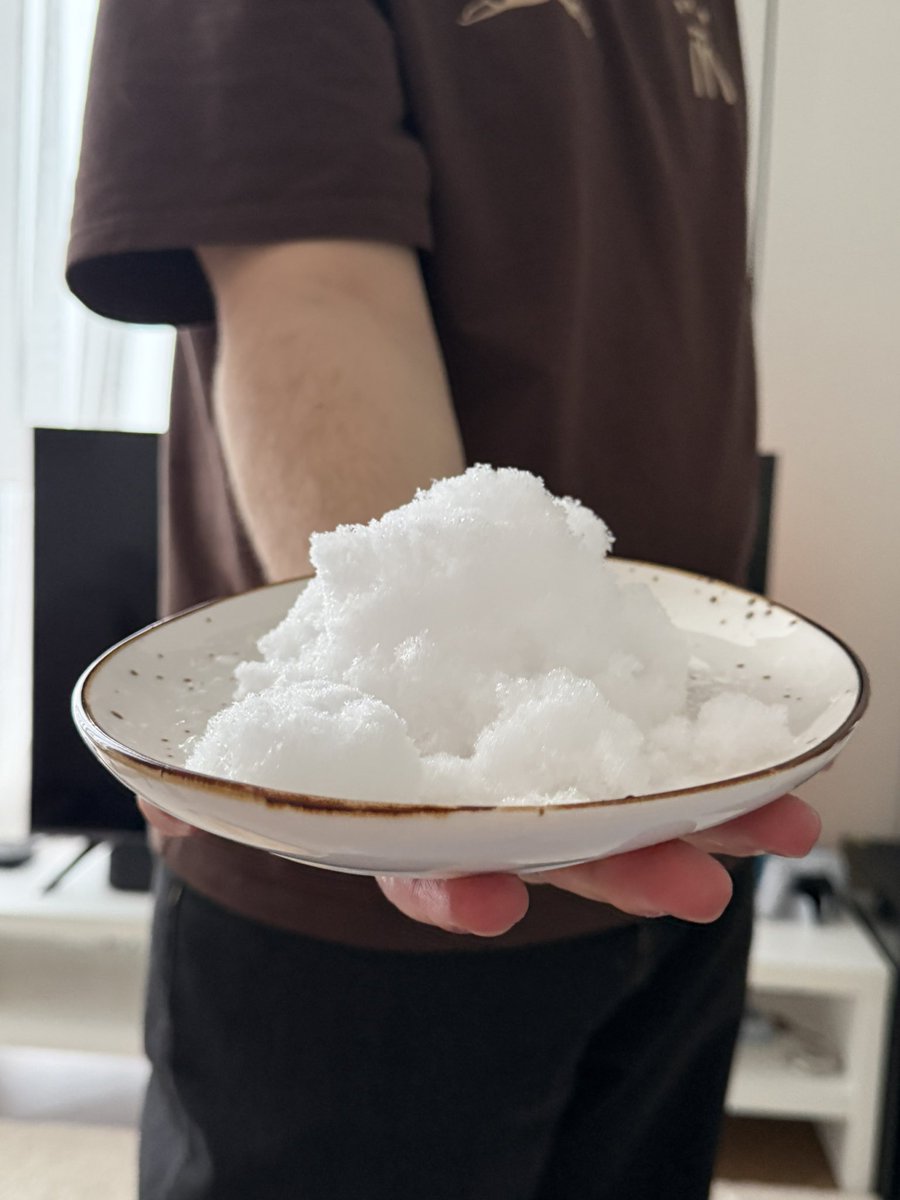 насця tweet media