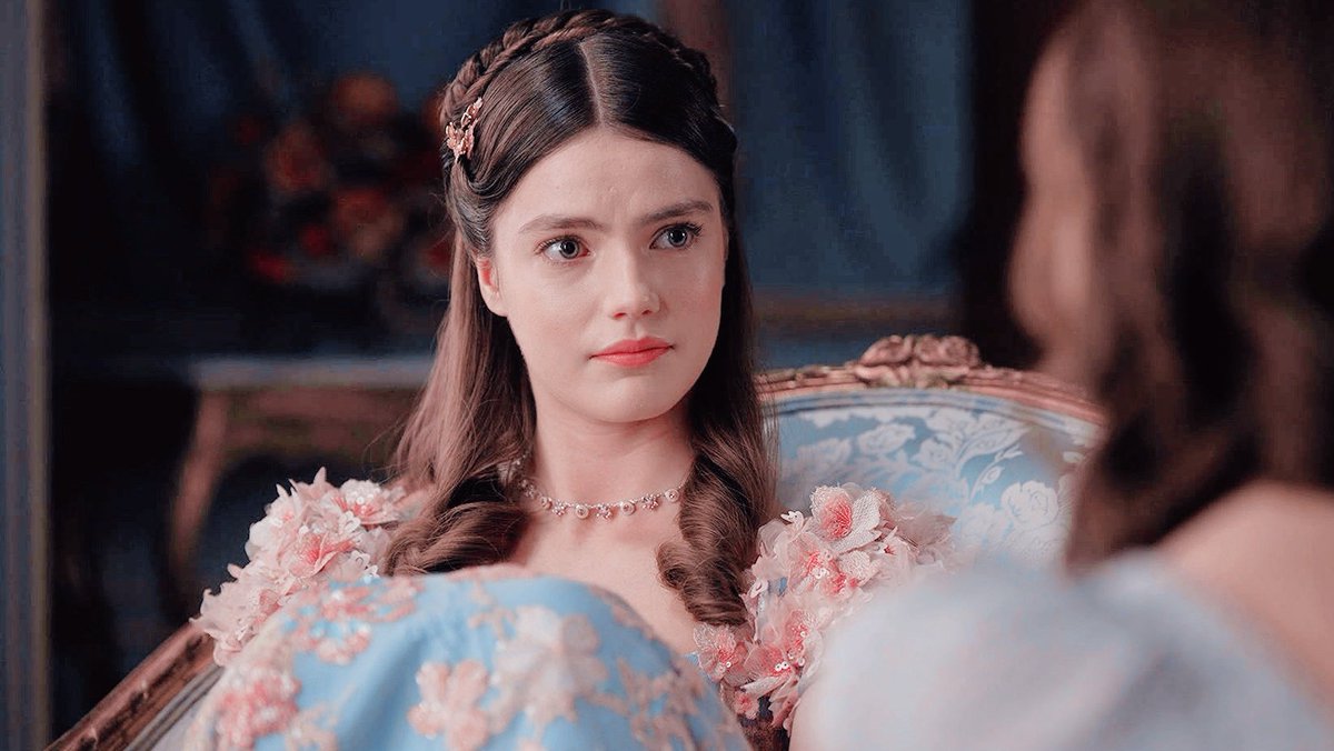 Hyacinth Bridgerton in season 4 🩷