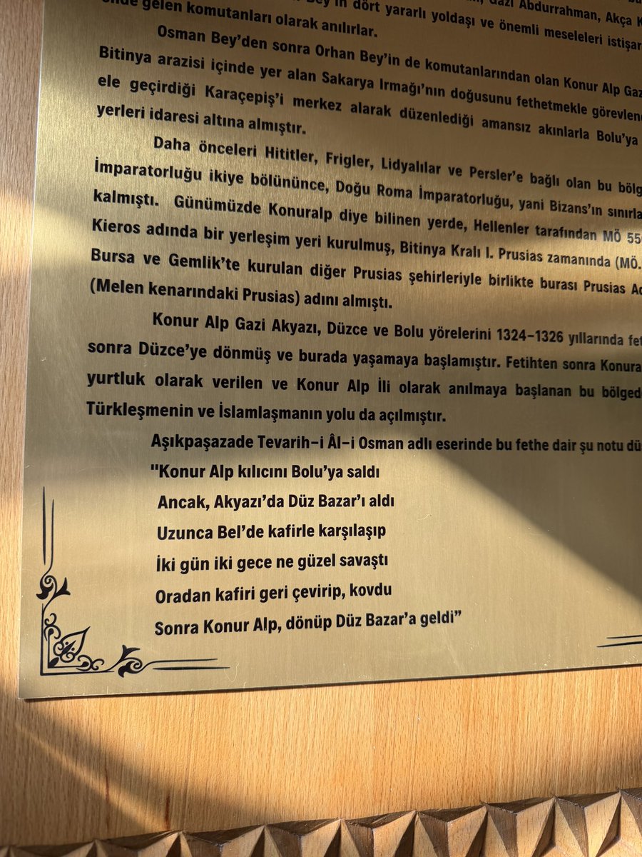 oguzhaancoskun's tweet photo. Ülkü Ocakları Düzce İl Başkanlığı görevine başladıktan sonra ilk ziyaretimizi, bu toprakların fatihi Konuralp Gazi’nin aziz türbesine gerçekleştirdik.

Ecdadın izleri bize yol gösteriyor; Rabbim adımlarımızı doğruya, gönlümüzü temizliğe yönlendirsin.

Yaşasın #ÜlküOcakları https://t.co/bhRuxPzYZr