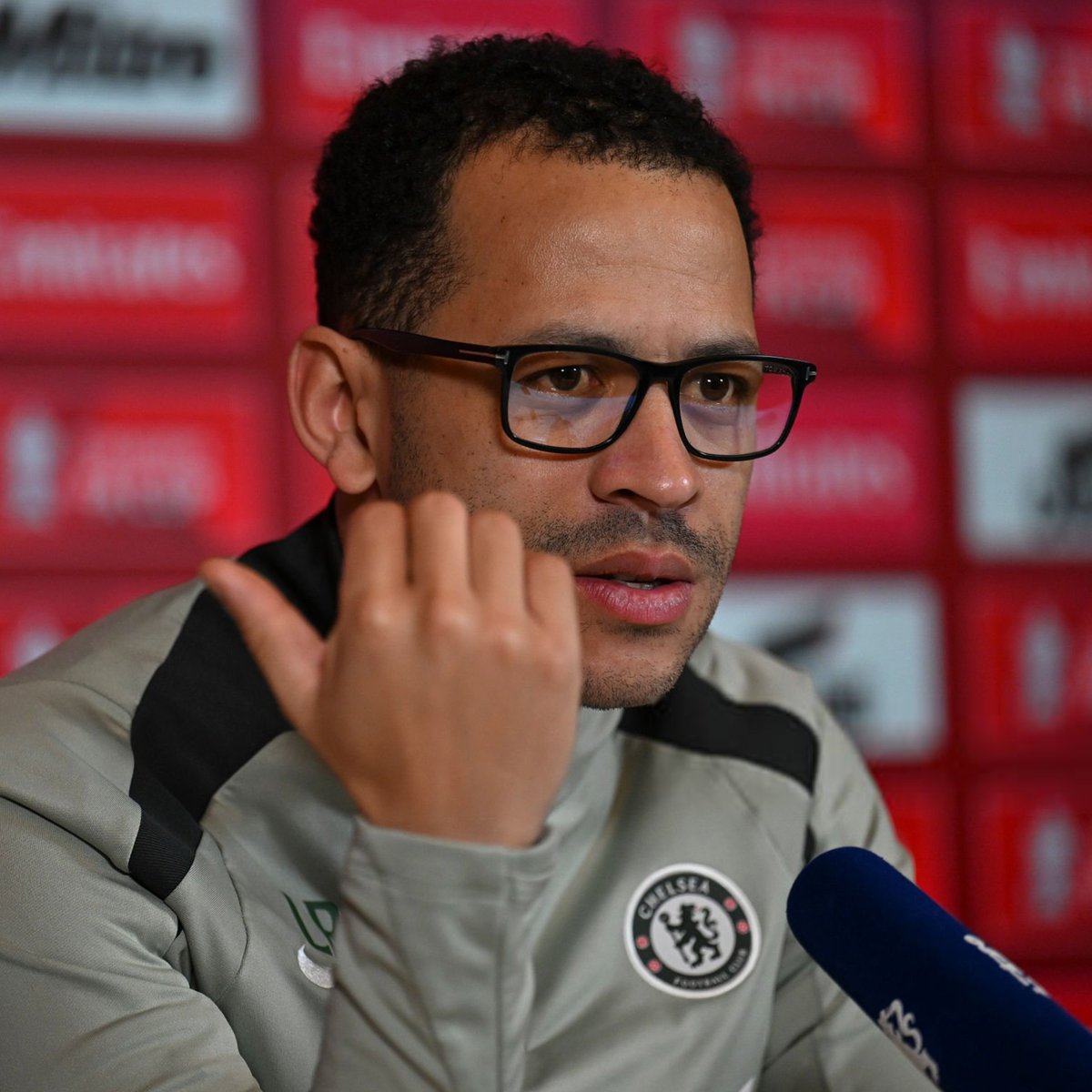 Vibes Foot tweet media