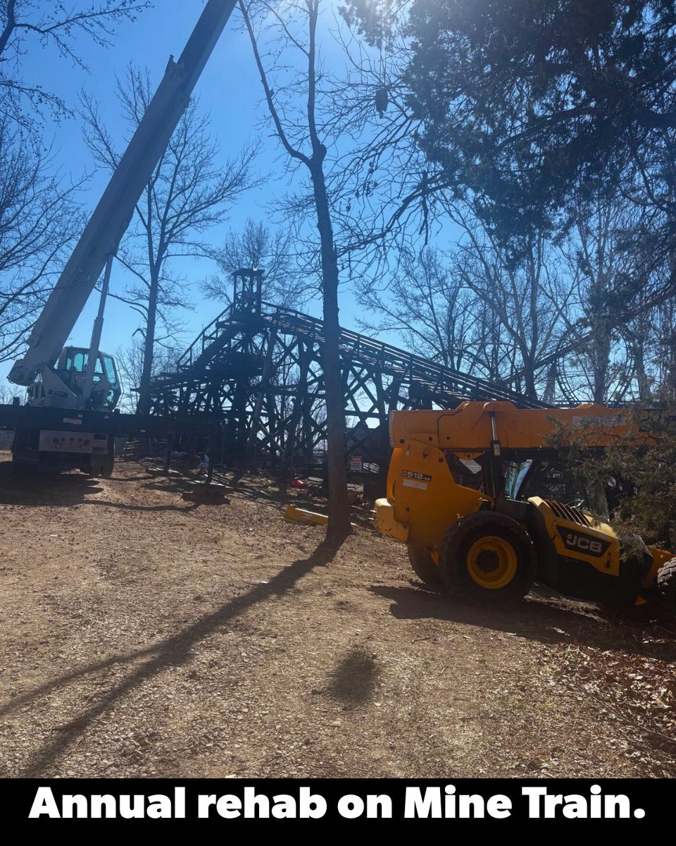 Six Flags St. Louis tweet media