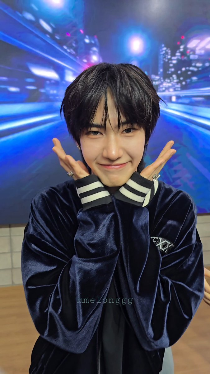 mmelonggg's tweet photo. 튜넥스야 오늘 재밌었다ㅏㅏ💕💕 https://t.co/PQKIu9WSbH