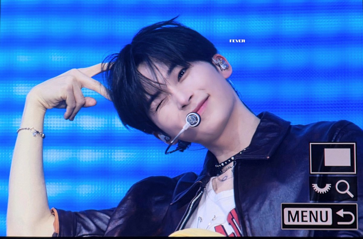 𝐅𝐄𝐕𝐄𝐑 tweet media