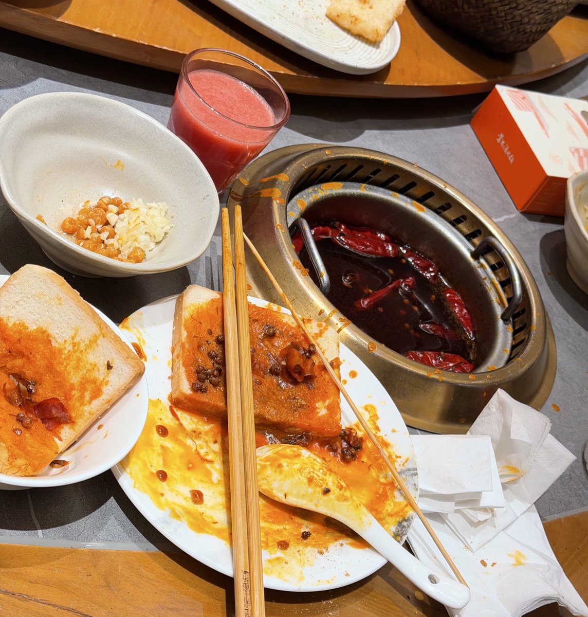 aangelinaa.ss tweet media