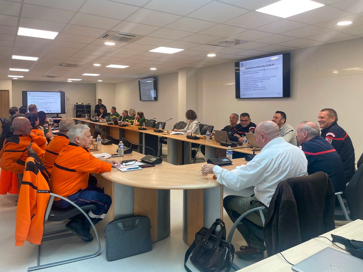 Sapeurs-Pompiers VAR tweet media